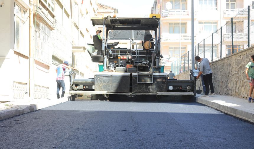 YOL YENİLEME TAM GAZ DEVAM EDİYOR