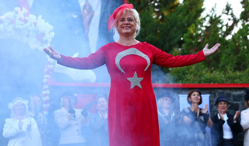 CUMHURİYETİN ZERAFETİ