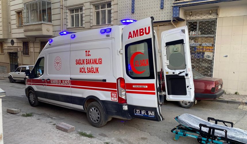 KENDİNE ZARAR VEREN KADIN AĞIR YARALANDI