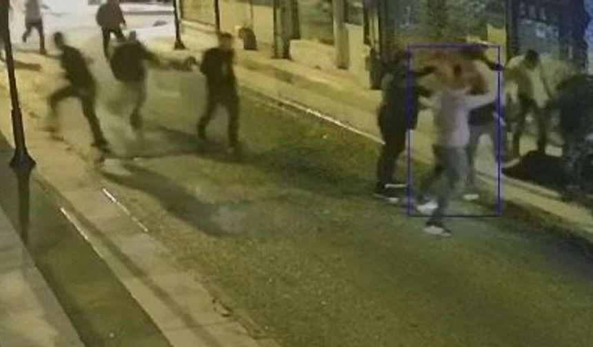 SOKAK ORTASINDA DARP EDİLDİ