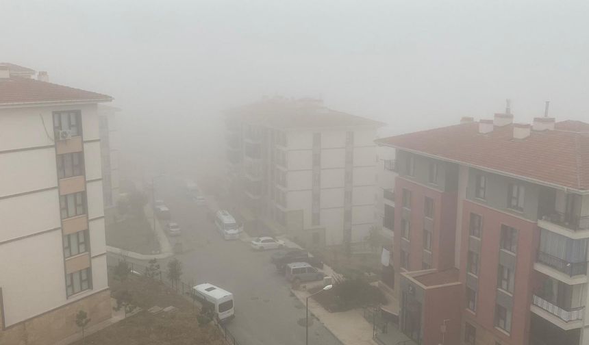 YOĞUN SİS ETKİSİNİ BUGÜNDE SÜRDÜRDÜ