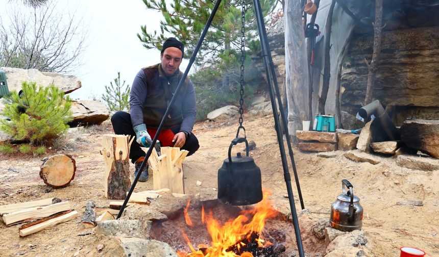 KAMP VE BİSİKLETLE DOĞAYI ÖĞRETİYOR