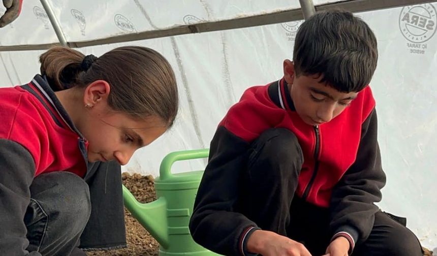 MİNİK ELLER TOPRAKLA BULUŞTU