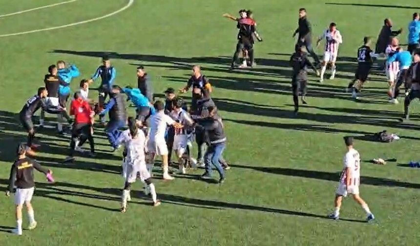 ELAZIĞ'DA AMATÖR MAÇTA KAVGA