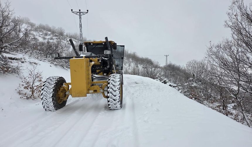 96 KÖY YOLU ULAŞIMA AÇILDI