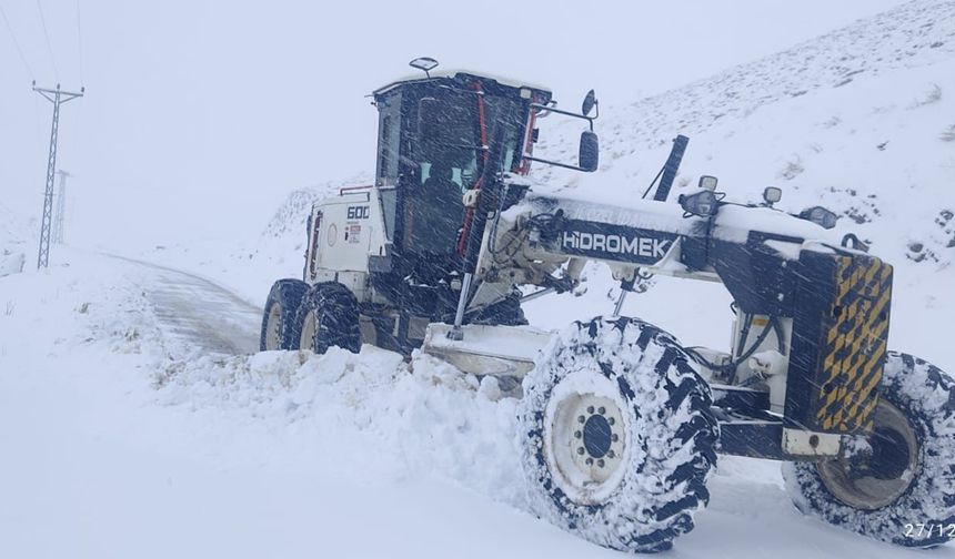 KAPALI KÖY YOLU KALMADI
