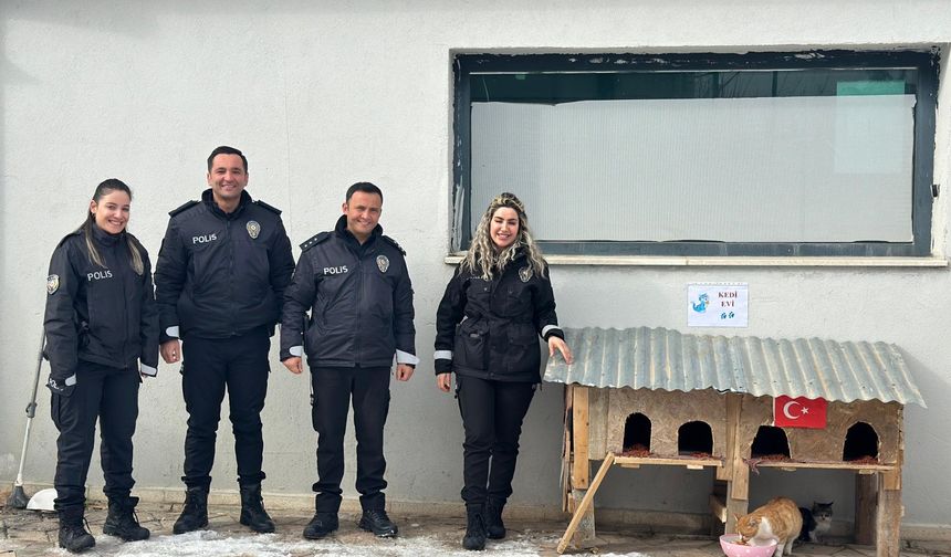 SİVRİCE POLİSİNDEN ÖRNEK DAVRANIŞ