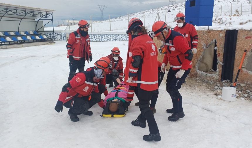 AKREDİTASYON SINAVINI BAŞARIYLA GEÇTİLER