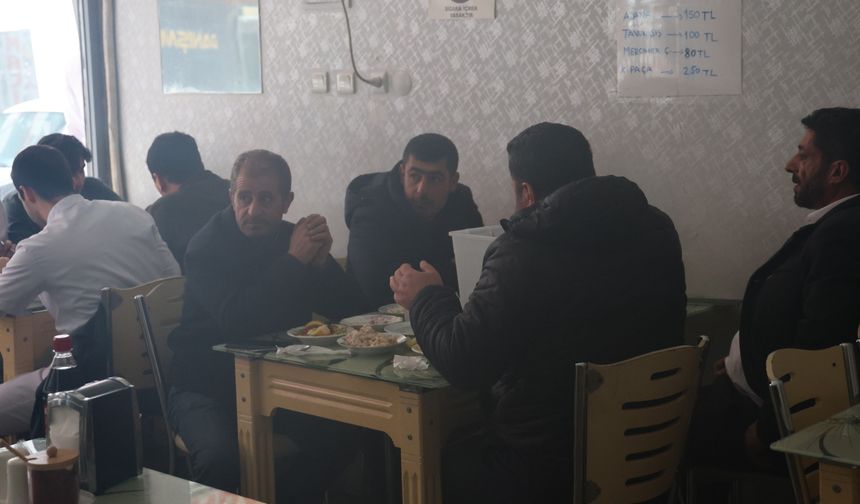 UYGULAMA YÜREKLERİ ISITTI