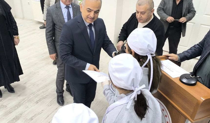 ÇOCUKLARA YÖNELİK YEMEK YARIŞMASI