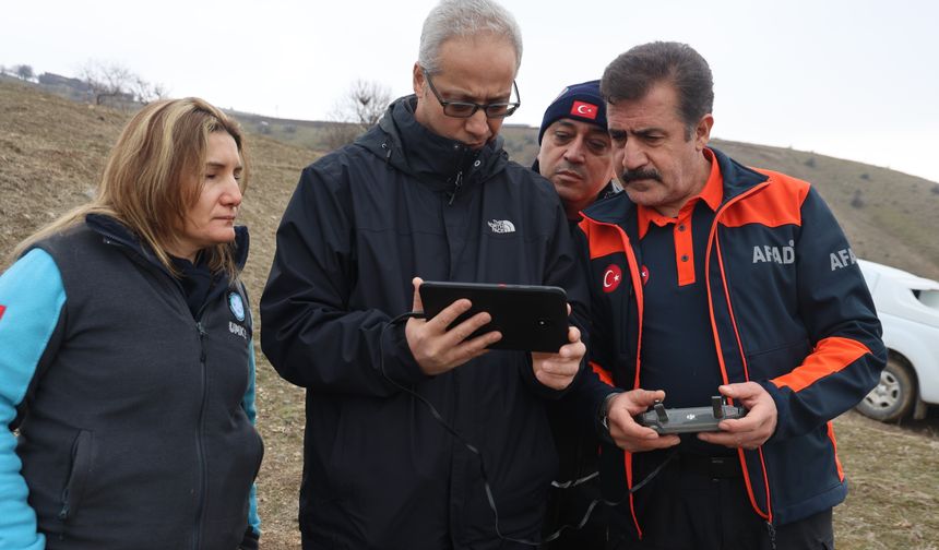 KAYBOLAN YAŞLI ADAM İÇİN EKİPLER SEFERBER OLDU