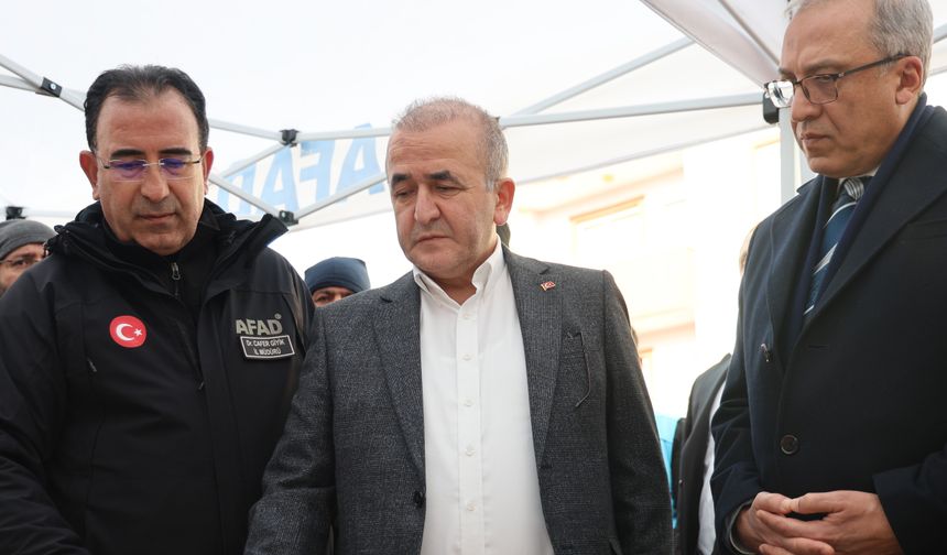 VALİ HATİPOĞLU'NDAN KAYBOLAN VATANDAŞ İLE İLGİLİ AÇIKLAMALAR