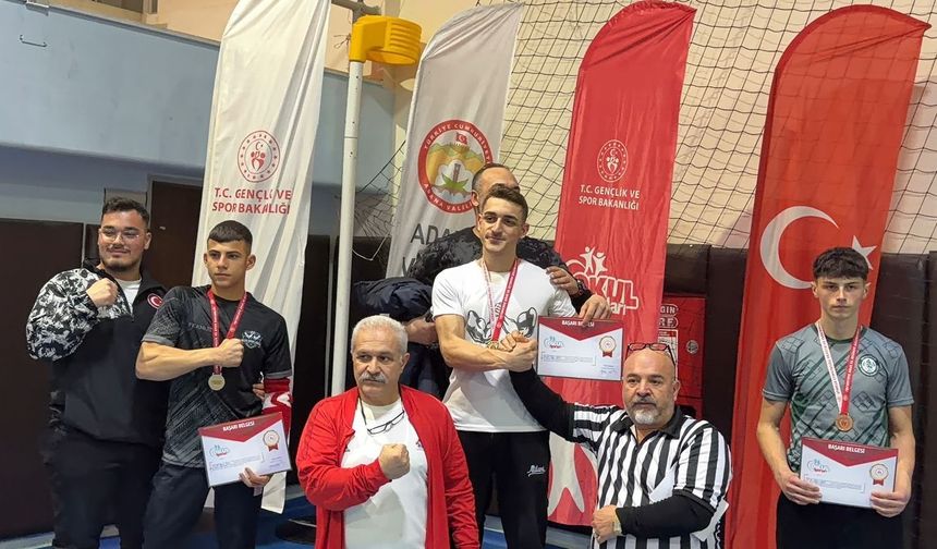 BİLEK GÜREŞİNDE 4 MADALYA