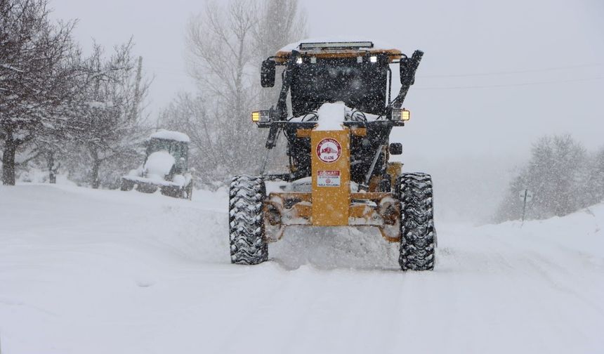 115 KÖY YOLU ULAŞIMA KAPANDI