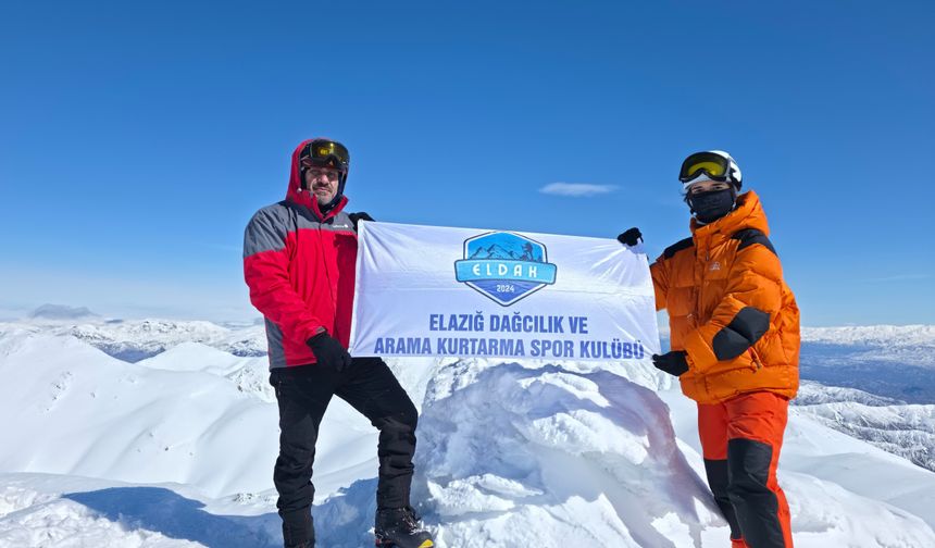 15 YAŞINDA, AKDAĞ ZİRVESİNDE