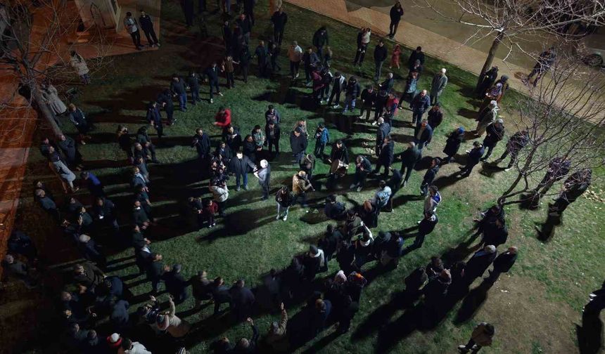 SAHUR HALAYI ONLARCA KİŞİYİ BULUŞTURDU