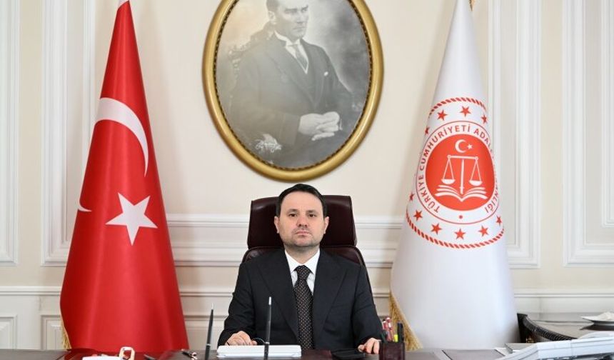 BAKAN GÜRLEK 10 KRİTİK İSMİ GÖREVDEN ALDI