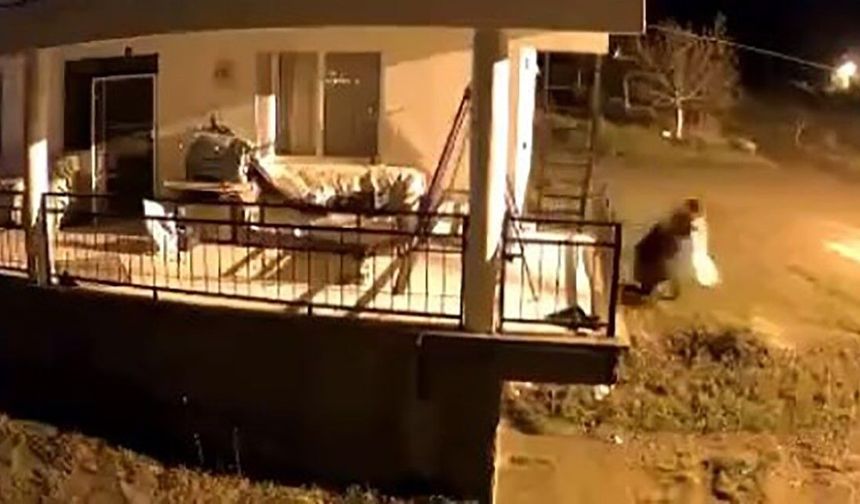 ÇALDIKLARINI ÇARŞAFA SARDI DAHA SONRA YAKALANDI