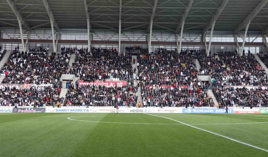 ELAZIĞSPOR, ŞEHİRDE BAYRAK SEFERBERLİĞİ BAŞLATTI