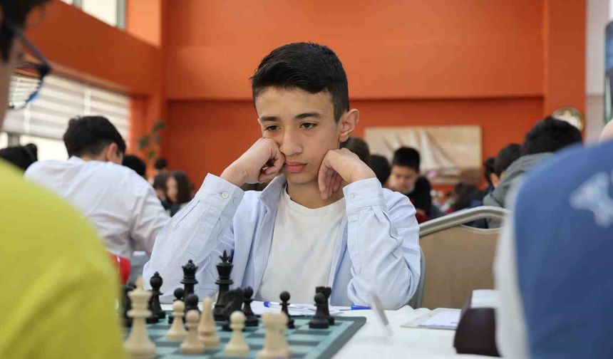 EMNİYET MÜDÜRLÜĞÜ'NDE SATRANÇ HEYECANI