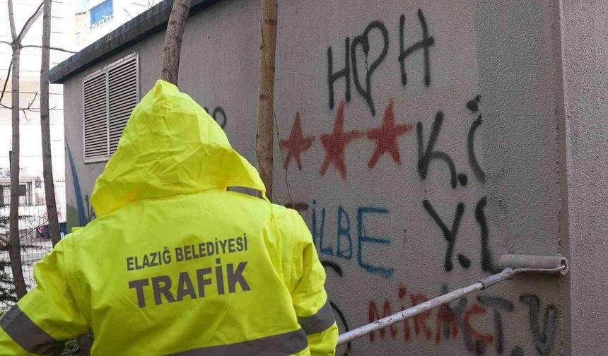 KENT ESTETİĞİNİ BOZAN DUVAR YAZILARI TEMİZLENİYOR