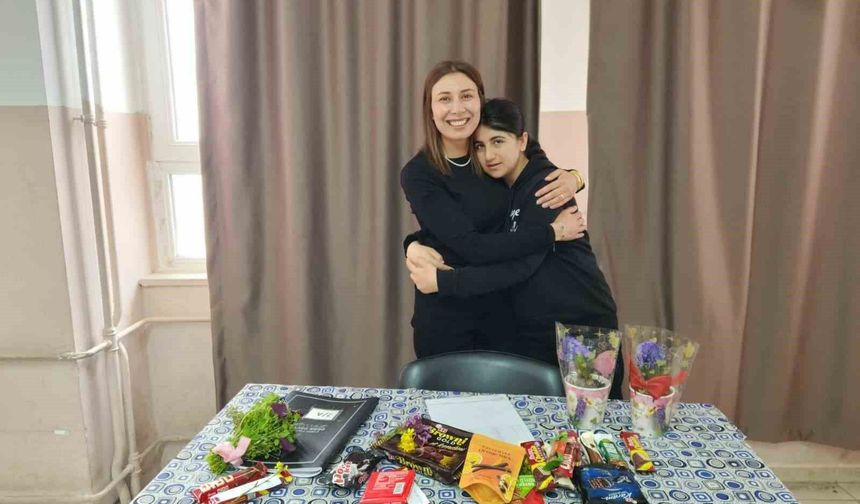 ÖĞRETMENE SAYGILI NESİL YETİŞİYOR PROGRAMI