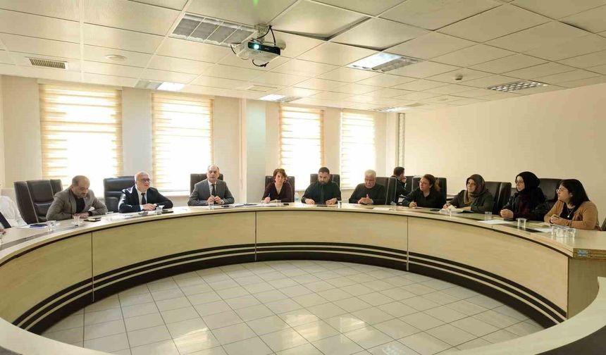 SAĞLIK HİZMETLERİ DEĞERLENDİRİLDİ