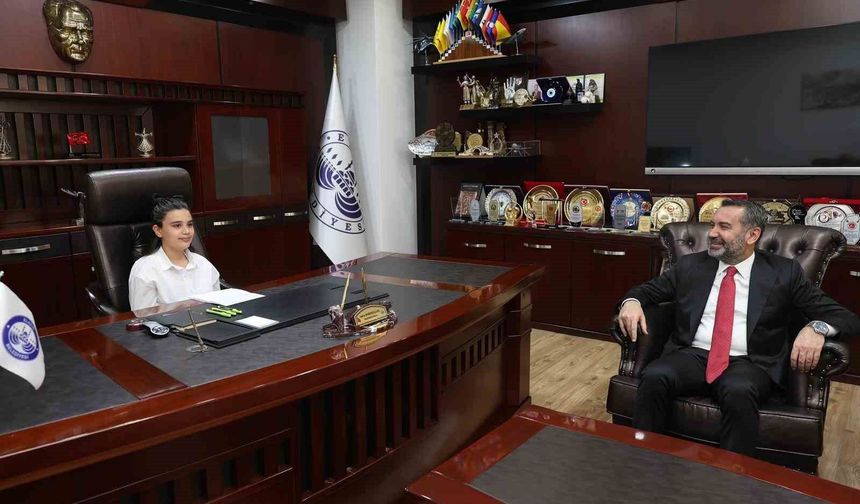 ŞERİFOĞULLARI KOLTUĞU DEVRETTİ