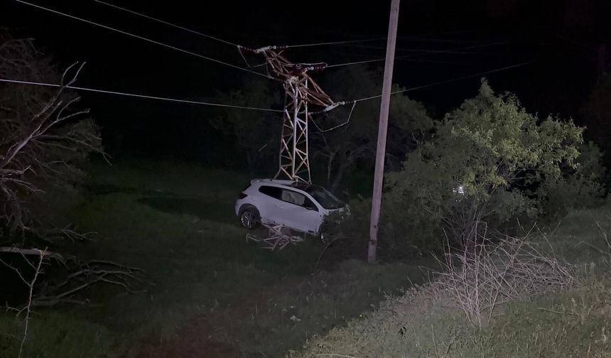 TRAFİK KAZASINDA 2 KİŞİ YARALANDI