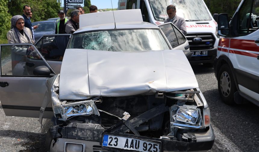 TRAFİK KAZASINDA 5 KİŞİ YARALANDI