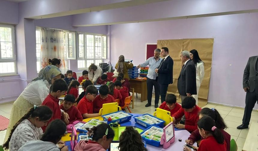 ROBOTİK KODLAMA ETKİNLİĞİ DÜZENLENDİ