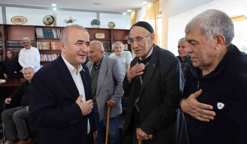 VALİ HATİPOĞLU HUZUREVİ SAKİNLERİYLE BİR ARAYA GELDİ
