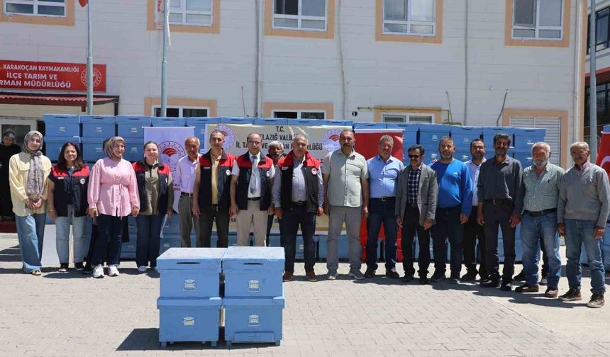 15 ARI YETİŞTİRİCİSİNE 150 ADET KOVAN DAĞITILDI