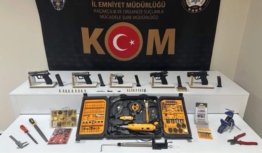 5 ADET RUHSATSIZ TABANCA ELE GEÇİRİLDİ
