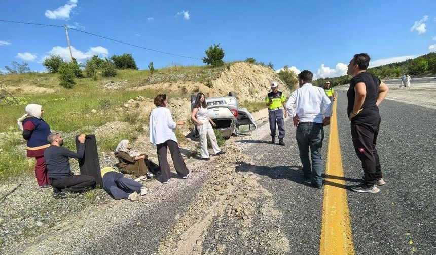OTOMOBİL TAKLA ATTI