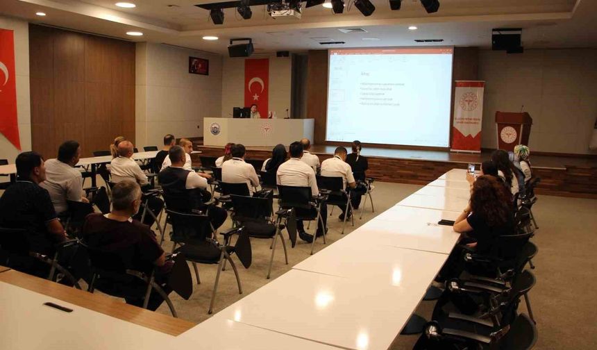 PERSONELE TEMİZLİK EĞİTİMİ VERİLDİ