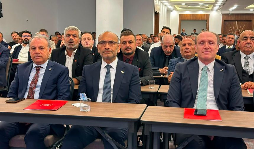 YRP MKYK ÜYESİ GÜL, GENEL BAŞKAN ERBAKAN İLE BİR ARAYA GELDİ