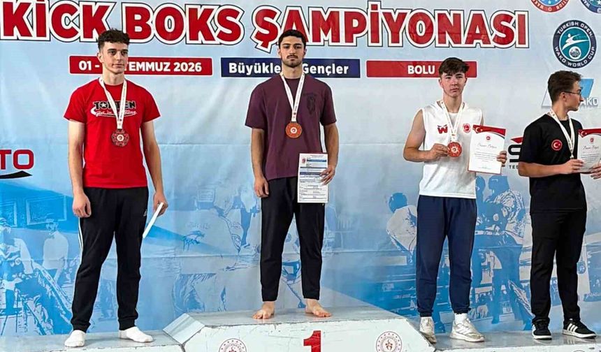 ALTIN YUMRUKLARIMIZ TÜRKİYE KÜRSÜSÜNDE