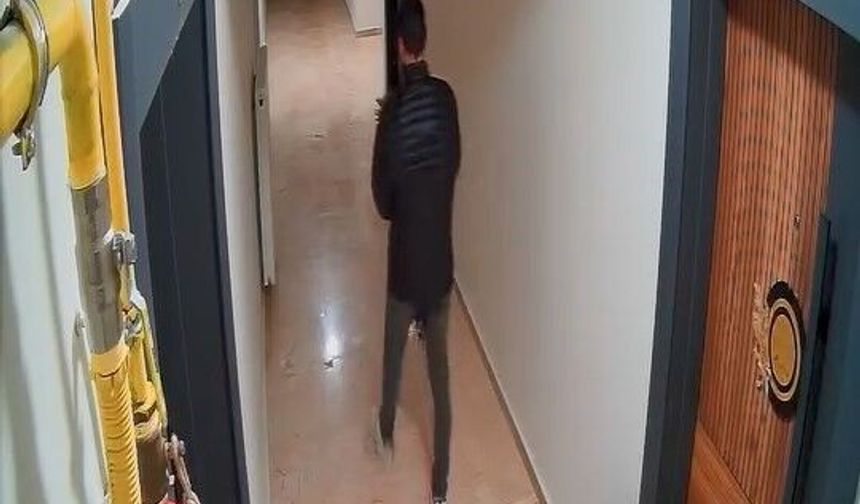 ÇİÇEK HIRSIZI KAMERAYA TAKILDI