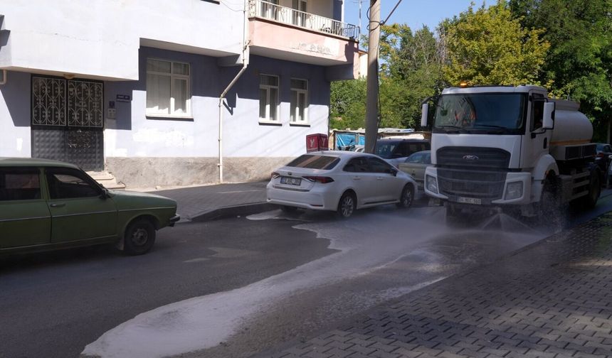 OLGUNLAR MAHALLESİNDE KAPSAMLI TEMİZLİK