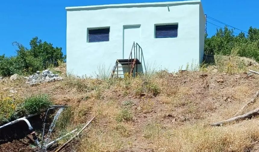 ALACAKAYA'NIN KÖYLERİNDE SU DEPOLARI YENİLENDİ