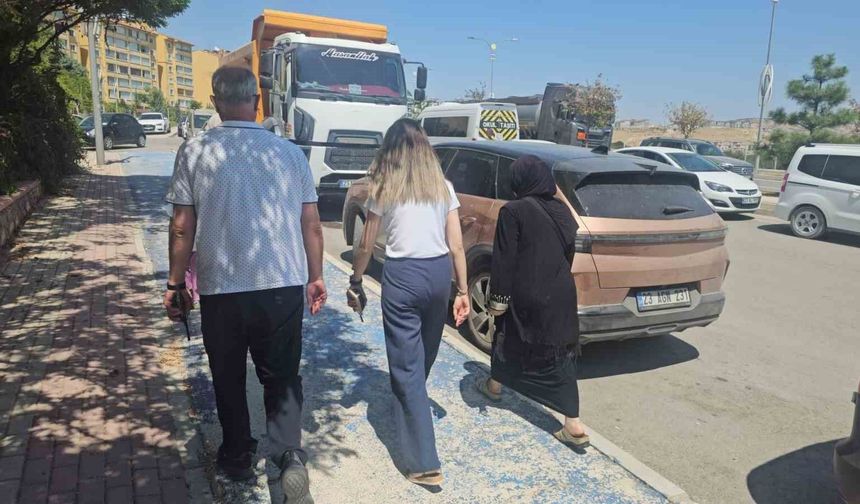 CUMA NAMAZI ÇIKIŞINDA DİLENCİLERE OPERASYON