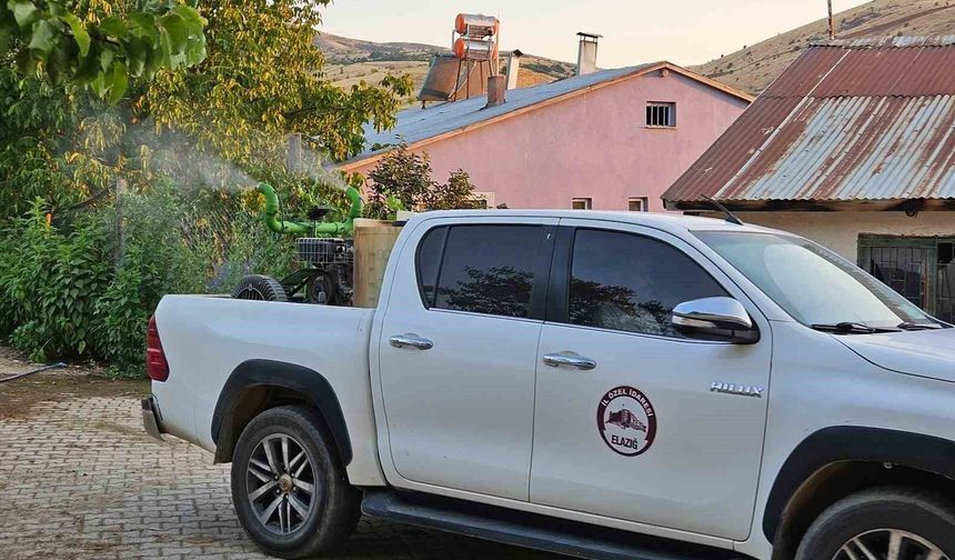KÖYLERDE İLAÇLAMA ÇALIŞMALARI SÜRÜYOR