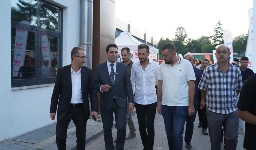 ÖNER TEMASLARINI SÜRDÜRÜYOR