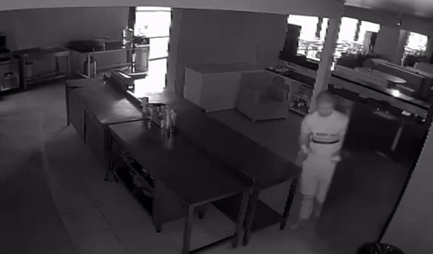 PİŞKİN HIRSIZLAR SUCUKLU YUMURTA YAPTI