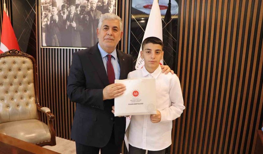 HAFIZLIK YARIŞMASI BÖLGE BİRİNCİSİ ELAZIĞ'DAN