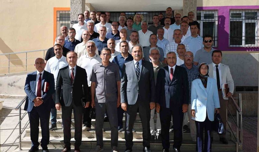 MİLLİ EĞİTİM MÜDÜRÜ GÜN, ORTAOKUL MÜDÜRLERİYLE BİR ARAYA GELDİ