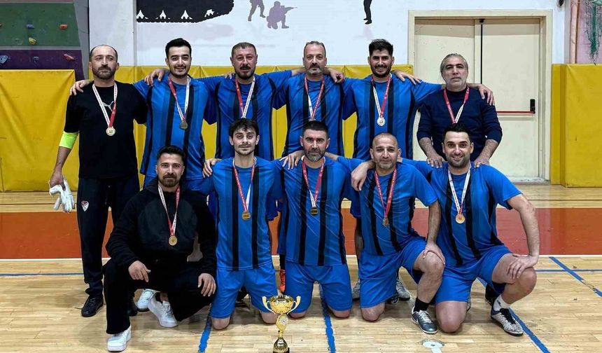 ELAZIĞ BELEDİYESPOR FUTSAL TAKIMI ŞAMPİYON OLDU