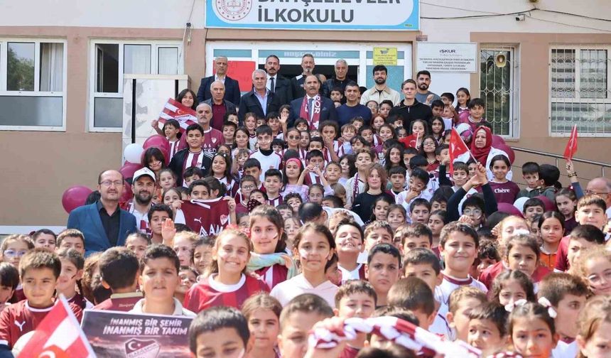ELAZIĞSPOR SEVGİSİ HER YERDE