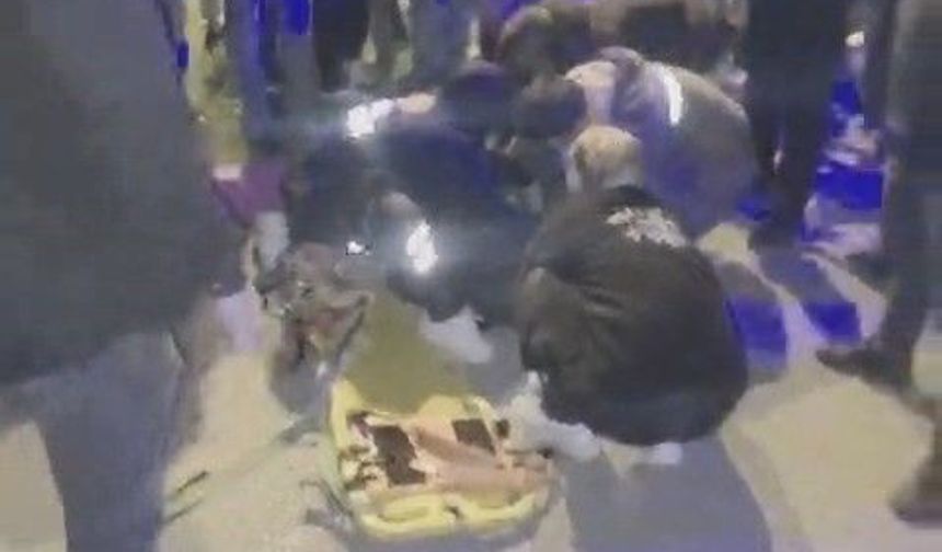 KAMYONUN ÇARPTIĞI GENÇ AĞIR YARALANDI